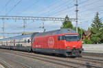 Re 460 083-9 durchfährt den Bahnhof Rothrist.