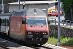 SBB Elektrolokomotive Baureihe Re 460 (Lok Re 460 081-3 »Pfänder«) am 07.06.2012 im Bahnhof Mühlehorn am Walensee