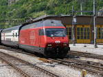 SBB - 460 016 bei der einfahrt in den Bahnhof Brig am 18.05.2018