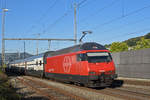 Re 460 099-5 durchfährt den Bahnhof Gelterkinden.