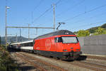 Re 460 042-5 durchfährt den Bahnhof Gelterkinden.