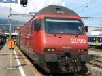 SBB - 460 025-0 mit Zug ins Tessin im Bahnhof von Arth-Goldau am 18.08.2007