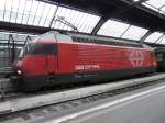 SBB - 460 049-0 * Pfannenstiel * im Hauptbahnhof von Zrich am 01.01.2008