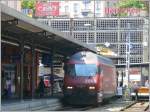 Hier ist definitiv Schluss fr die SBB, Re 460 069-8 am Prellbock in Locarno.