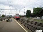 Die Re 460 047-4 ''Maderanertal'' fuhr am 6.6.05 mit dem IC 936 nach Interlaken Ost durch Oberwinterthur, sie hatte eine IC-Dosto Komp. am Haken.