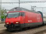 SBB - 460 081-3 vor IR im Bahnhof Thun am 15.05.2010