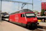 460 040 am 03.07.09 in Brugg mit EW 4 Pendelzug und IR nach Basel.