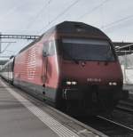 Re 460 112-6 mit IC bei der Durchfahrt in Bern Wankdorf