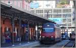 460 058-1 wartet im Endbahnhof Locarno auf die bernahme des nchsten IR Richtung Gotthard.