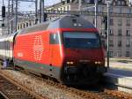 SBB - 460 088-8 mit IC bei der einfahrt in den Bahnhof Genf am 08.03.2015