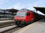 SBB - 460 099-5 mit RE im Bahnhof Schaffhausen am 12.07.2015