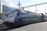 Re 460 005 mit Werbung für Thales, am 17.8.16 mit dem IC 824 in Brig angekommen.