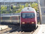 SBB - 460 004-5 unterwegs in Richtung Bern bei der durchfahrt der Haltestelle Bern Wankdorf am 29.04.2017