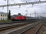 SBB - 460 034-2 mit RE unterwegs bei Prattelen am 28.10.2017