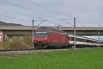 Re 460 101-9 fährt Richtung Bahnhof Itingen.