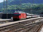 SBB - 460 012-8 mit RE bei der ausfahrt aus dem Bahnhof Brig am 18.05.2018