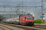 Re 460 059-9 durchfährt den Bahnhof Rupperswil.