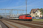 Re 460 057-3 durchfährt den Bahnhof Rupperswil.