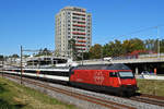 Re 460 051-6 fährt Richtung Bahnhof SBB. Die Aufnahme stammt vom 16.10.2019.