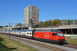 Re 460 040-9 fährt Richtung Bahnhof SBB.