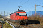 Re 460 034-2 fährt Richtung Bahnhof Lausen.