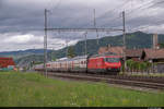 SBB Re 460 000-3 unterwegs mit einem InterCity in Richtung Spiez. Aufgenommen am 02.05.2020