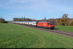 SBB Re 460 076-3  Leventina  wurde hier mit ihrer IC2000 Garnitur am 25.10.2020 in Gossau SG aufgenommen.