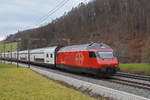 Re 460 002-9, fährt Richtung Bahnhof Gelterkinden.