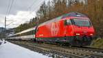 Re 460 069-8  Verkehrshaus  mit einem IR nach Zürich HB kurz vor dem nächsten Halt in Brugg AG, aufgenommen bei Villnachern AG am 26.01.2021.