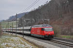 Re 460 039-1 fährt Richtung Bahnhof Gelterkinden.