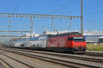 Re 460 059-9 durchfährt den Bahnhof Rupperswil.