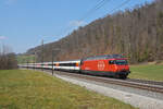 Re 460 066-4 fährt Richtung Bahnhof Tecknau.