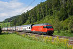 Re 460 045-8 fährt Richtung Bahnhof Tecknau.