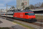 Re 460 074-8 fährt Richtung Bahnhof SBB.