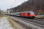 Re 460 003-7 fährt Richtung Bahnhof Tecknau.