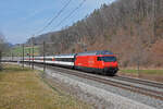 Re 460 101-9 fährt Richtung Bahnhof Tecknau.