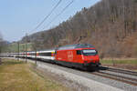 Re 460 106-8 fährt Richtung Bahnhof Gelterkinden.