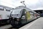 Die Re 460 078 mit der neuen Werbung für Nendaz steht am 18.5.23 im Hauptbahnhof Zürich mit dem IC 3 nach Chur bereit.