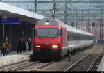 SBB - 460 011-0 als IR 90 nach Genf bei der einfahrt im Bhf.