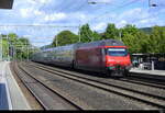 SBB - 460 075-5 mit Zug bei der einfahrt im Bhf.