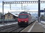 SBB - Lok 460 113-2 mit IC bei der durchfahrt im Bhf.