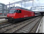 SBB - 460 0108 mit IC im Bhf.