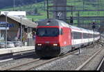 SBB - 460 023-5 bei der Durchfahrt im Bhf.