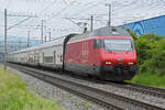 Re 460 117-5 fährt am 03.06.2024 Richtung Station Itingen.