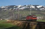 460 067 mit IR 2267 vor Schwyz (10.01.2008)