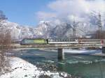 Eurocity Chur - Hamburg/Altona am 17.02.05 auf der Rheinbrcke bei Bad Ragaz.Hinter der 460er ein SBB Panoramawagen(Apm)