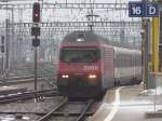 SBB - Einfahrende 460 113-4 im Hauptbahnhof von Zrich am 20.02.2009