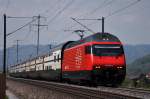 SBB - Re 460 095-3 mit Doppelstockwagen. Der IR fhrt nach Zrich und ist kurz vor Frick AG. 20.4.2009