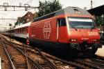 460 006-0 mit EC Wiesbaden-Matterhorn auf Bahnhof Thun am 21-07-1995.