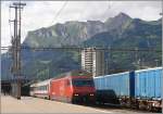 Re 460 062-3 mit IR 91 in Landquart, im Hintergrund der Falknis.